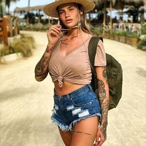 Missdenim | Minimal Low Waist Short